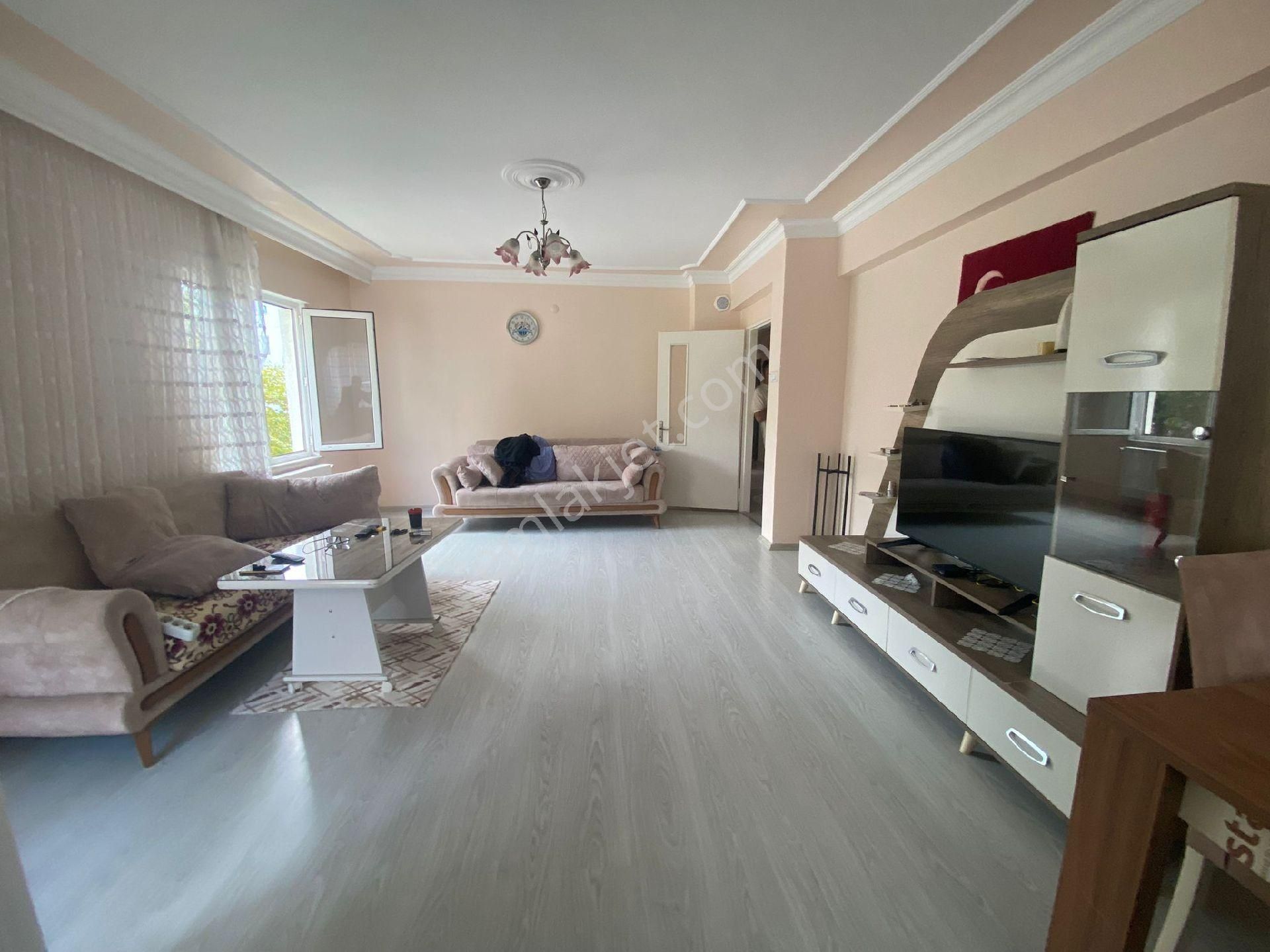 Çorlu Nusratiye Satılık Daire NUSRATİYE MH SATILIK 150 M2 DAİRE 