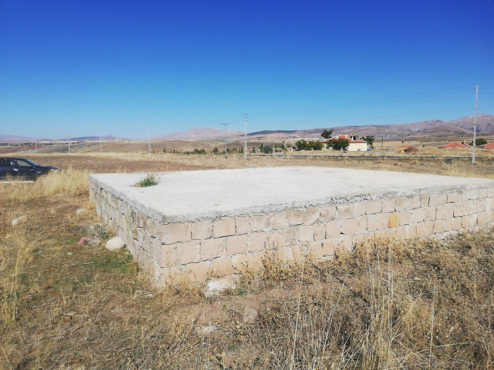 Köy Yerleşik Alanda Çiftlik Evine Bahçe Yapımına Uygun 32168 M2 İmarlı Arazi