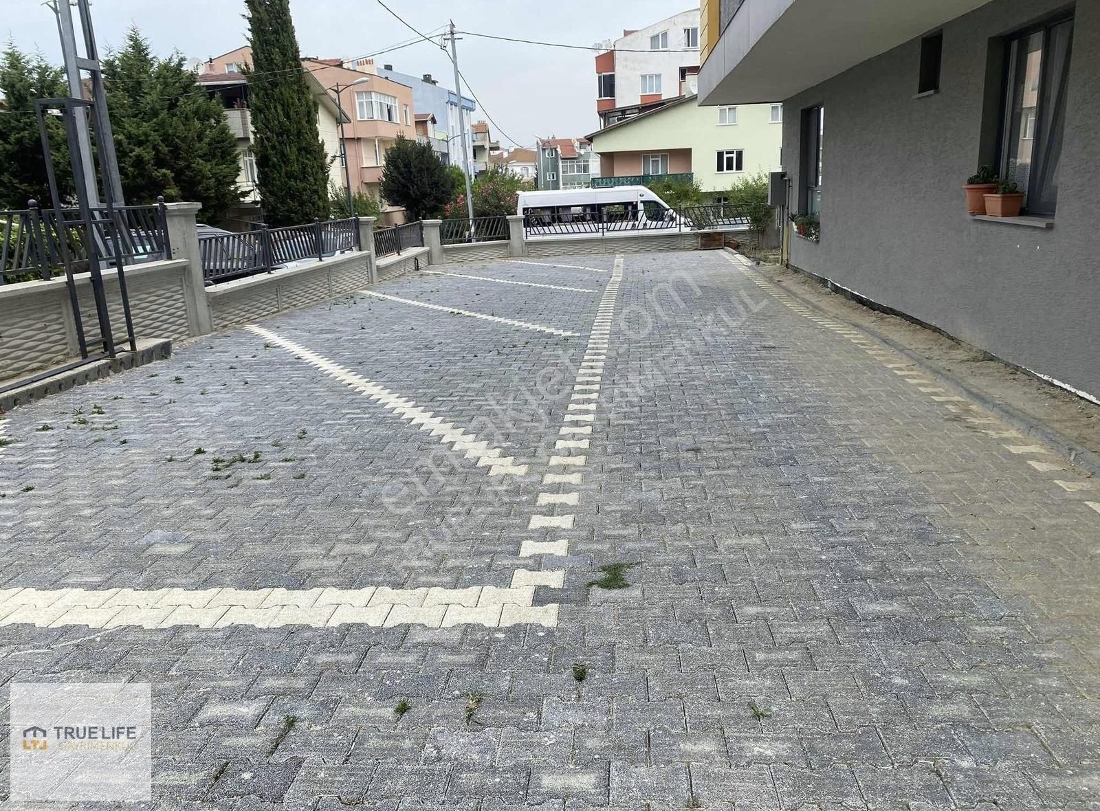 Silivri Alibey Satılık Daire Alibey mh kolon hastane karşısı 2+1. 95m2. (0) yapı Daire