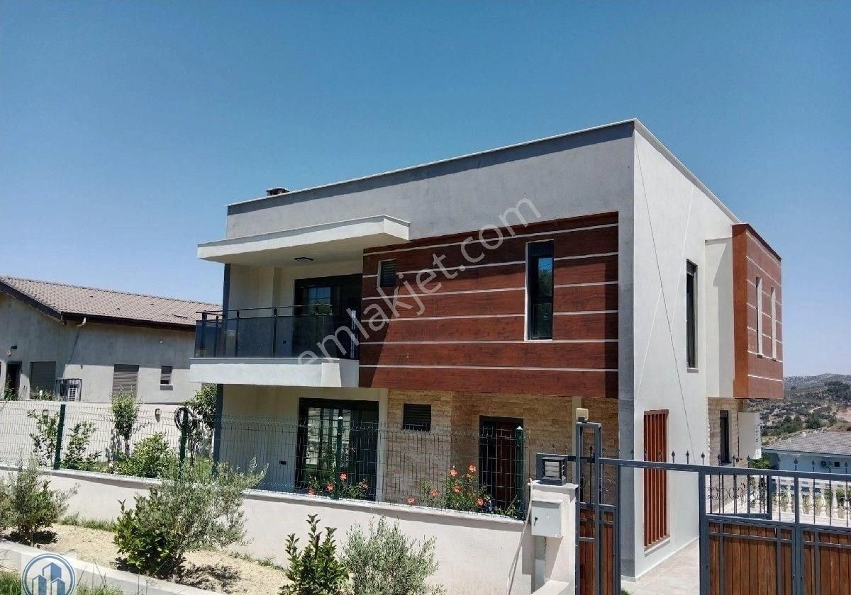 Kuşadası Yaylaköy Satılık Villa KUŞADASI YAYLAKÖY'DE MUHTEŞEM 5+1 VİLLA