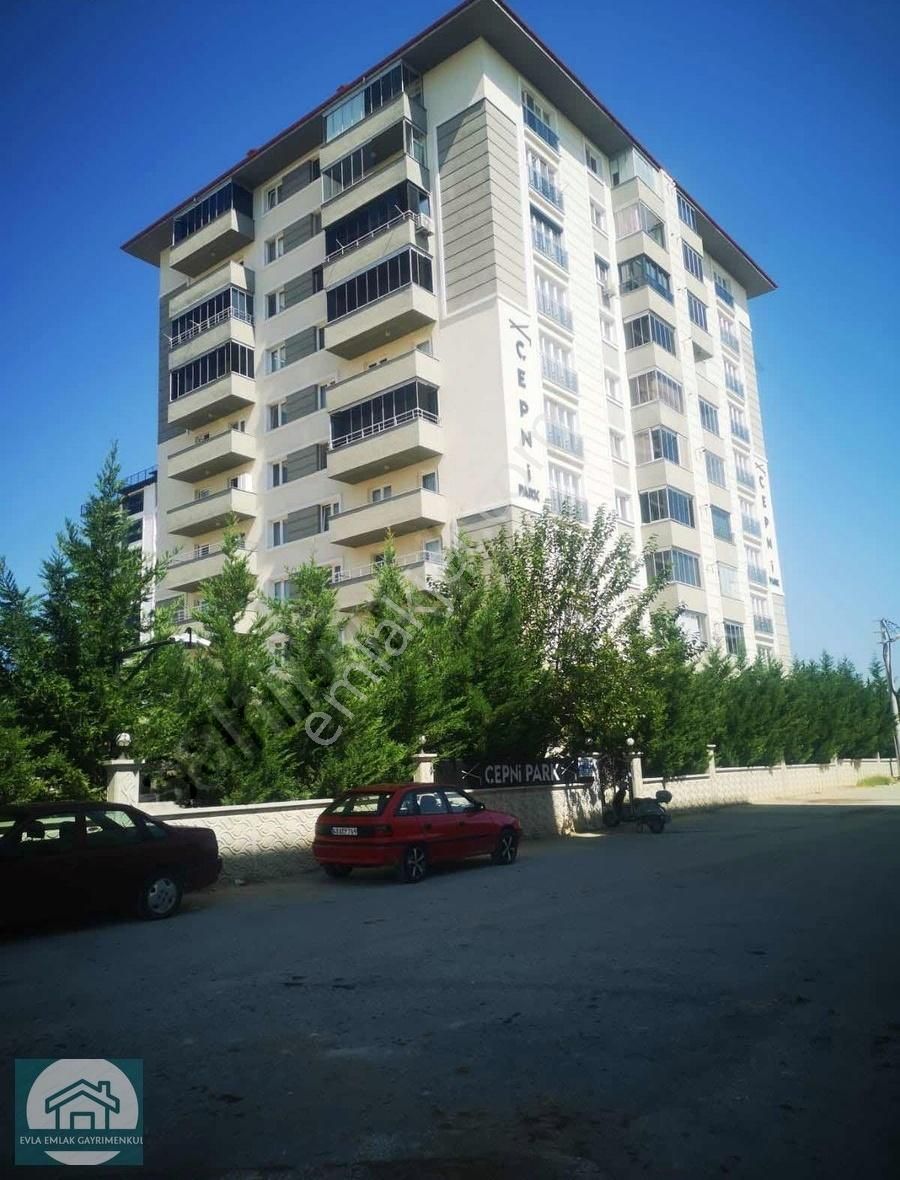 Uşak Merkez Cumhuriyet Satılık Daire UŞAK MERKEZ CUMHURİYET MAHALLESİNDE SATILIK 3+1 DAİRE