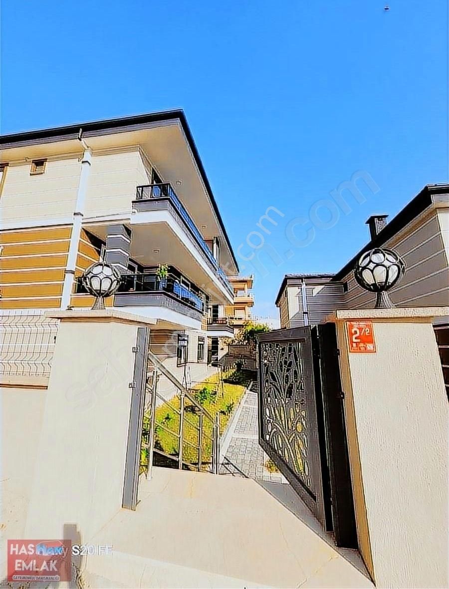 Edremit Altınoluk Satılık Villa Balıkesir Edremit Altınolukda doga deniz manzaralı 4+2 villa