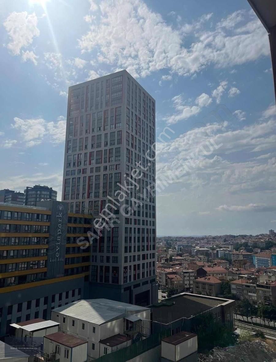 Kadıköy Fikirtepe Satılık Daire OPTİMİST RESİDENCE 3,5+1 BOŞ YABANCIYA UYGUN ARA KAT