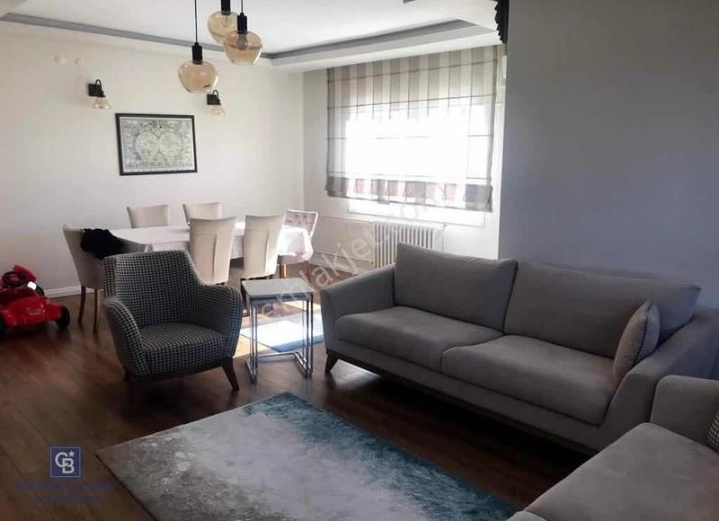 Kadıköy Acıbadem Kiralık Daire Acıbadem Sakinler'de 5+1 Dubleks Kiralık Daire