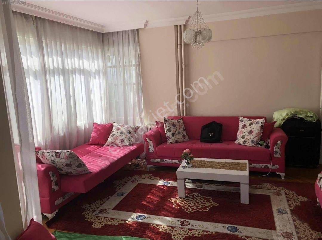 Kadıköy Feneryolu Kiralık Daire Göztepede Özgürlük Parkına Yakın Kiralık 3+1 Eşyalı Daire 