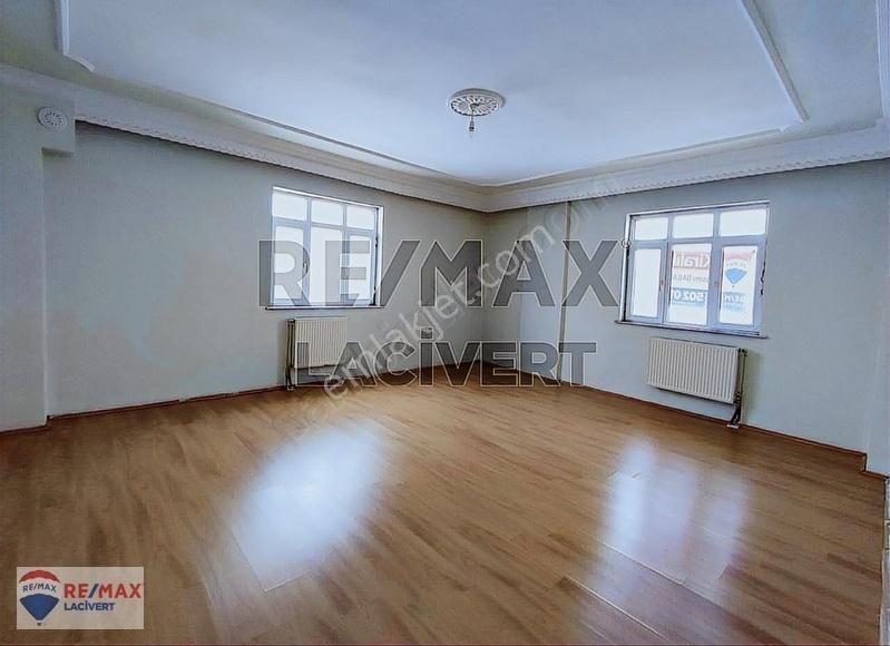 Pasinler Kasımpaşa Satılık Daire Re/max Lacivert'ten Pasinler'de Satılık Geniş 4+1 Daire