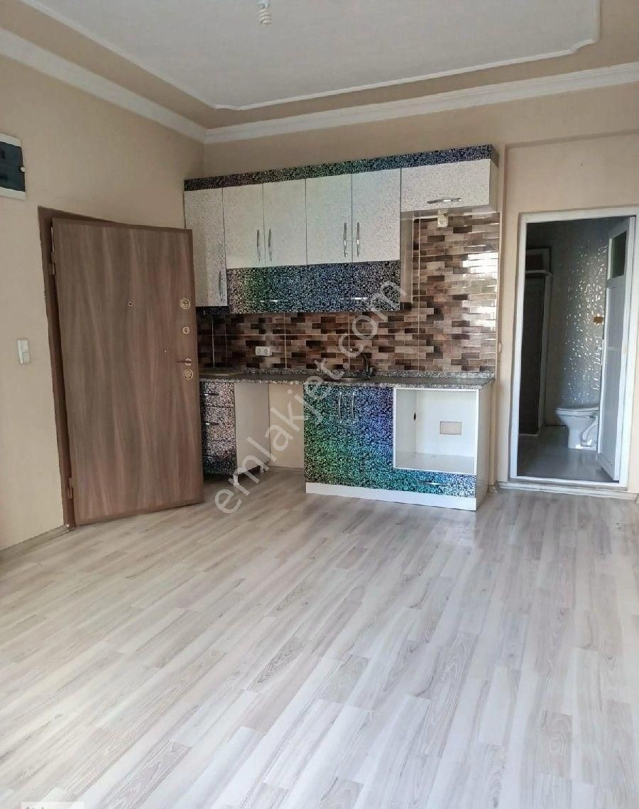 Bornova Karacaoğlan Kiralık Daire Kün Emlakdan Açık Mutfak Salon 2+1 Yüksek Giriş