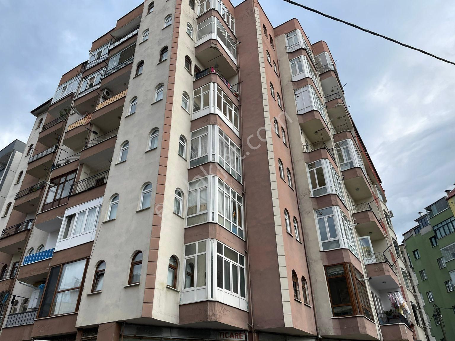 Akçaabat Yaylacık Satılık Daire Yaylacık Mahallesi’nde 2+1 Satılık Daire - Haçkalı Baba Hastanesi Karşısında