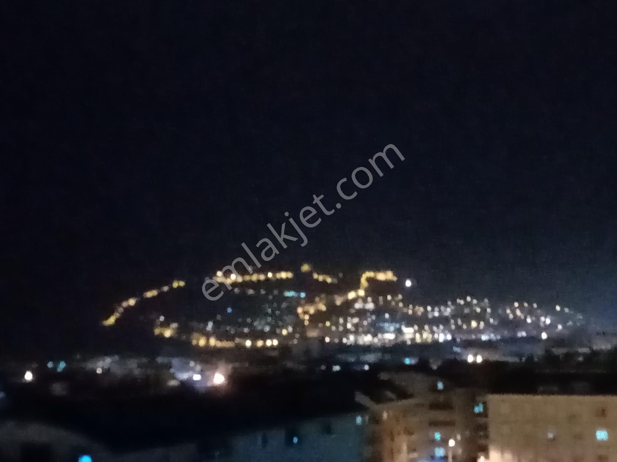 Alanya Media Markt Arkasında Kale Ve Deniz Manzaralı 2+1 Daire - Görsel 2