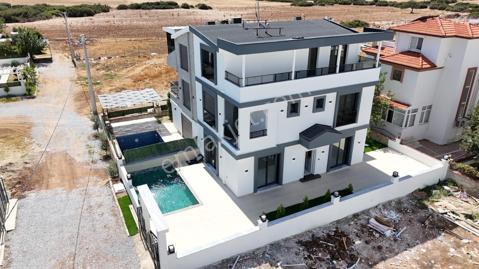 Didim Efeler Satılık Villa  AYDIN DİDİMDE 200 M2 ARSA İÇERİSİNDE 4+1 AYRI MUTFAKLI HAVUZLU ULTRA LÜX  VİLLAMIZ SATILIKTIR