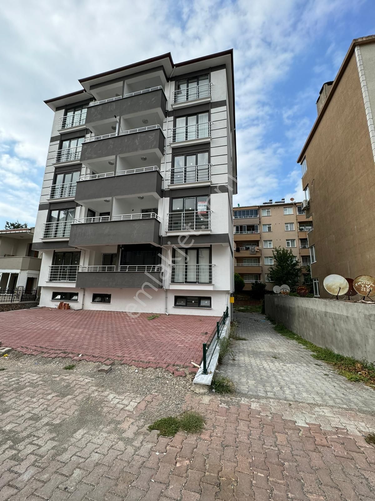 Cide Nasuh Satılık Daire  SATILIK 2+1 DAİRE CİDE DEMİRTAŞ EMLAK GÜVENCESİ İLE