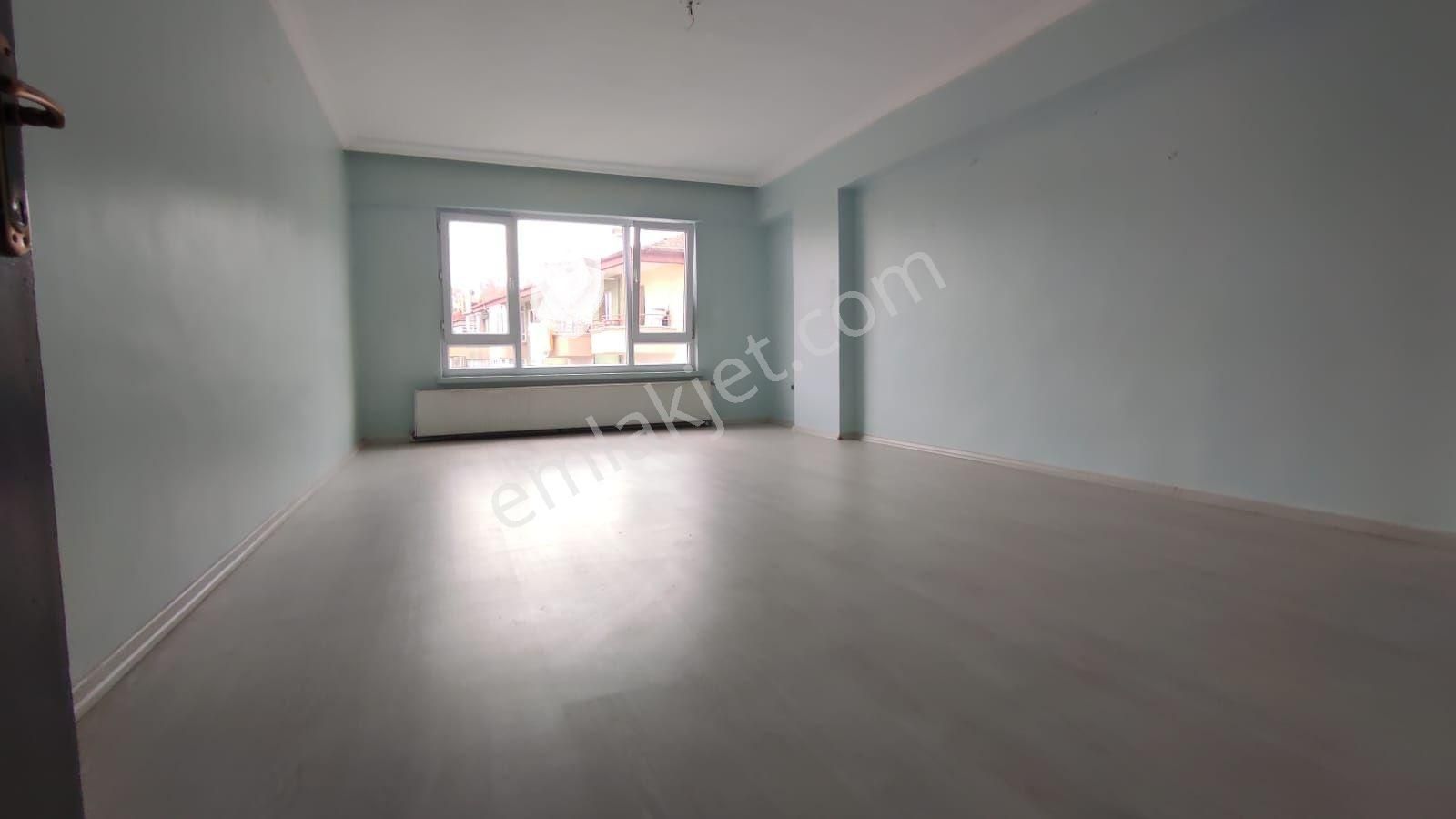 Keçiören Ufuktepe Satılık Daire  SATILIK DAİRE UFUKTEPE MERKEZ DE ORTA KAT 3+1 BAĞIMSIZ YAPILI 