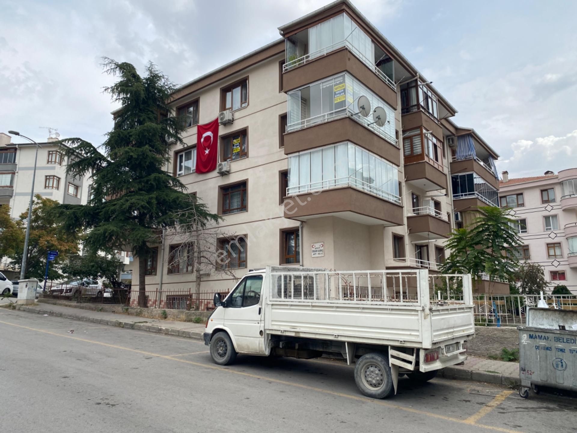 Mamak Türközü Satılık Daire  MAMAK TÜRKÖZÜ MAH. DEREBOYU GÖBEKTE 3+1 ARA KATTA GÜNEY CEPHE SATILIK DAİRE