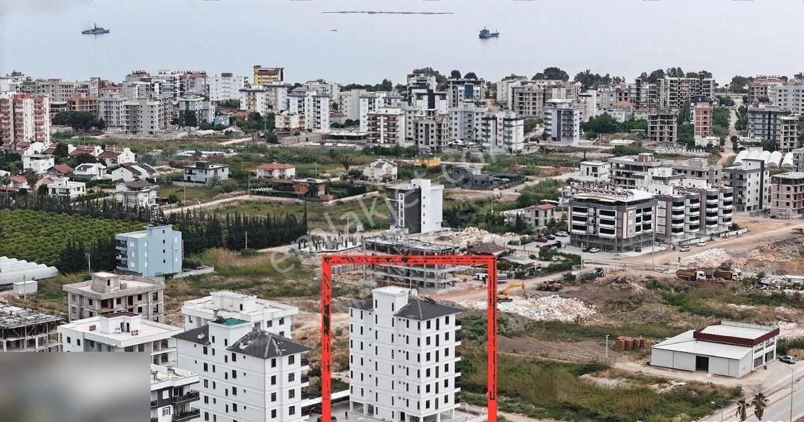 Finike Kum Satılık Daire ELMALI YOLUNDA CADDE ÜZERİ 120M2 2+1 AYRI MUTFAKLI SATILIK DAİRE