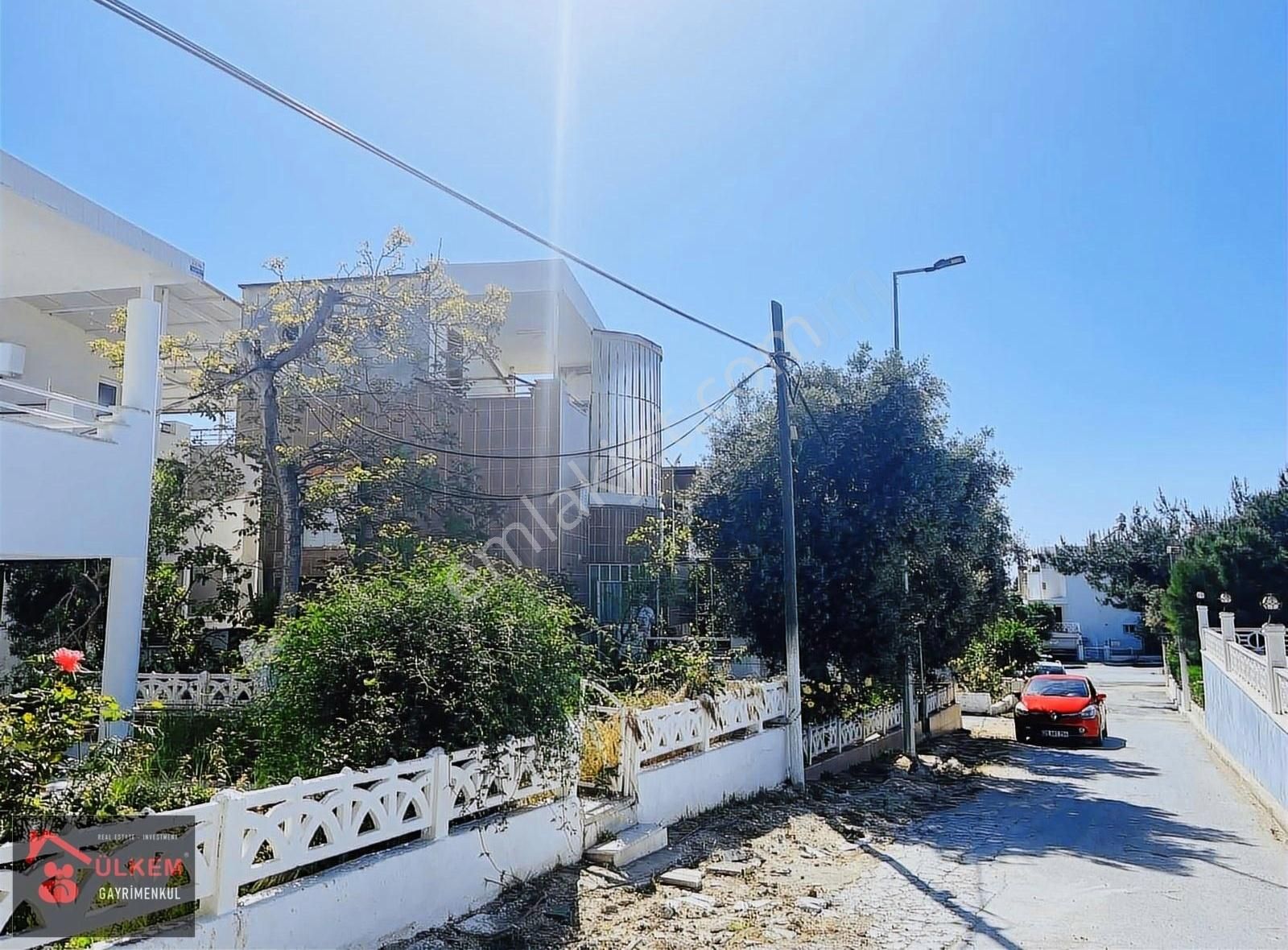 Kuşadası Soğucak Satılık Villa KUŞADASI SOĞUCAK ACİL SATILIK 4+1 ORTAK HAVUZLU VİLLA