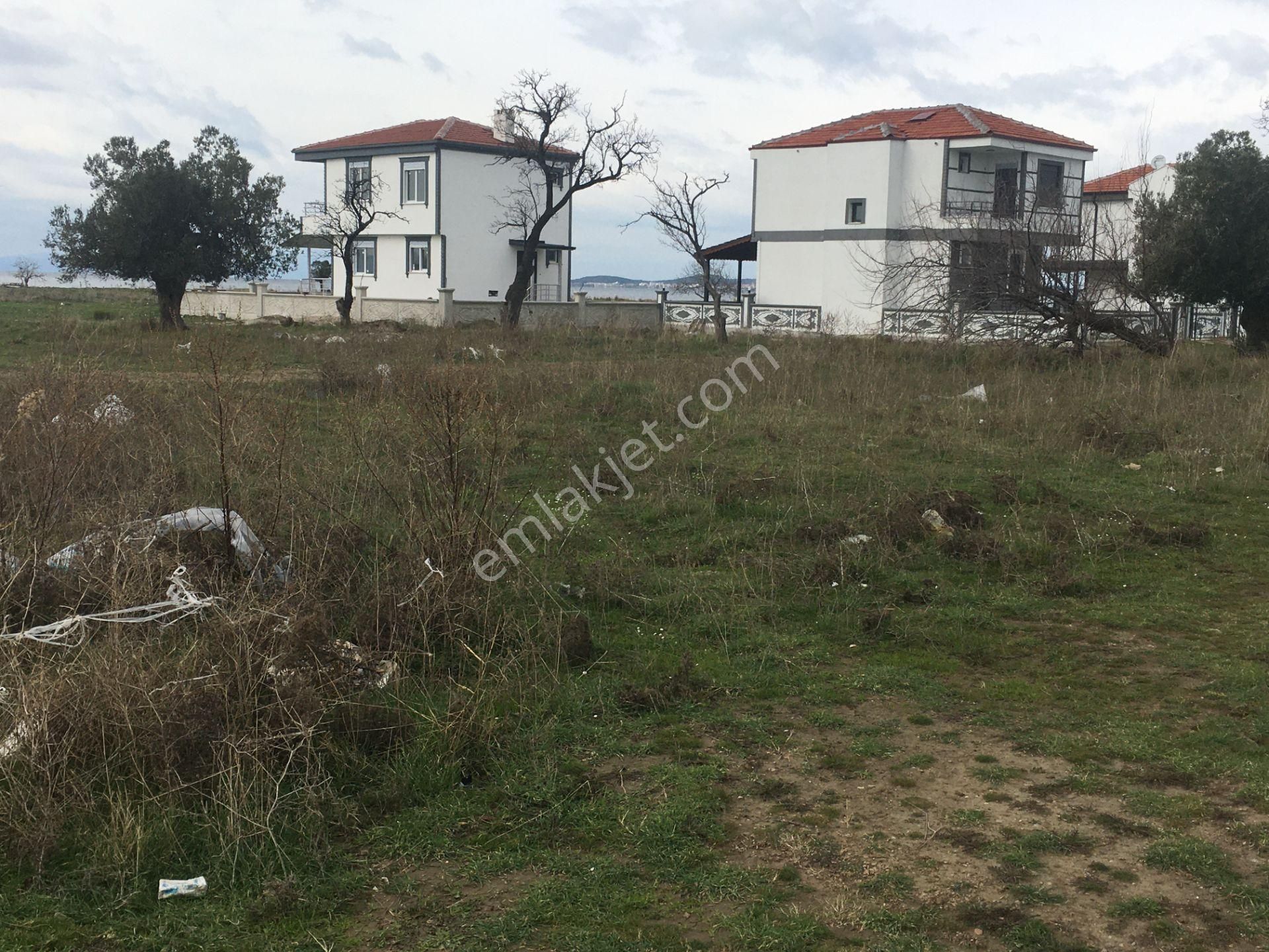 Ayvalık Altınova Satılık Villa İmarlı  TEKNİK ELEMANLARDA DENİZE SIFIR TEK VİLLALIK 234 M2 ARSA ..