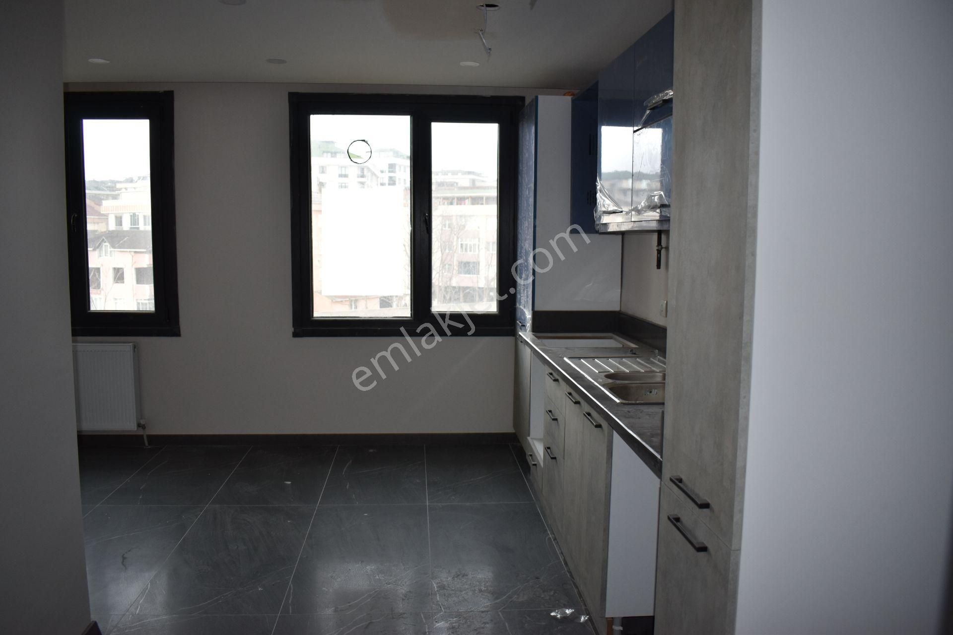 Büyükçekmece Fatih Mah Deniz Manzaralı Lüx Sitede Sıfır 4+2 Dubleks - Görsel 5