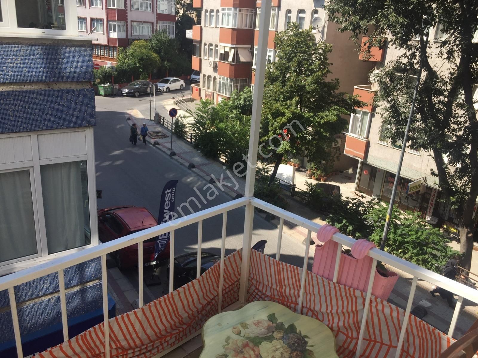 Bakırköy Osmaniye Satılık Daire Osmaniye'de (Hukuk Bürosu veya Ev)satılık daire