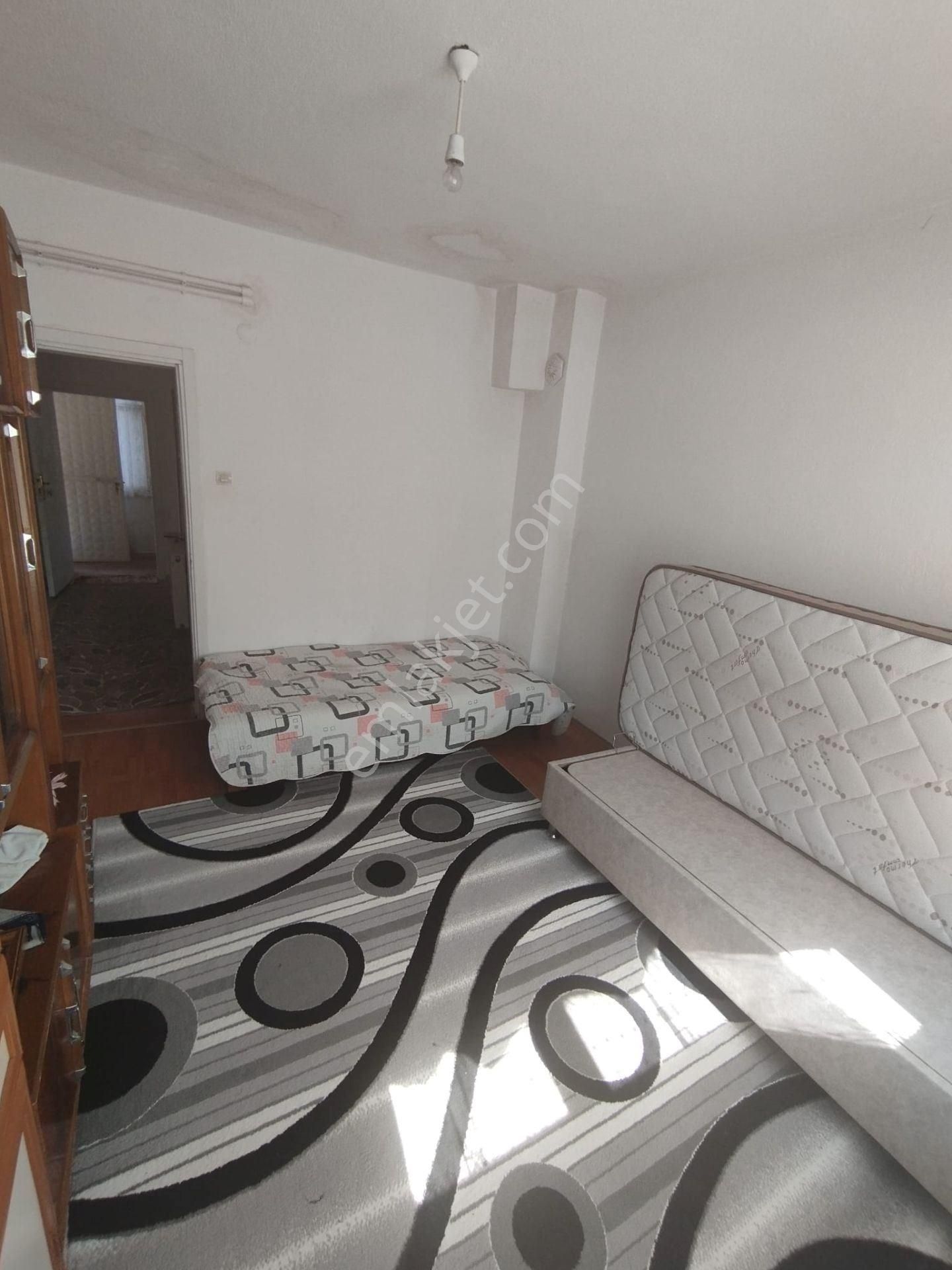 Isparta Büyük Gökçelide Yatırımlık Satılık Konut, Depo Ve Arazi