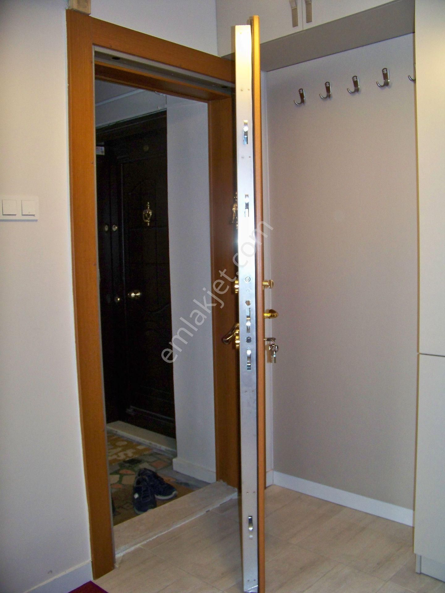 Mecidiyeköy Ortaklar'da 2+1 Komple Yenilenmiş 70 M2 Yüksek Giriş Ferah Daire - Görsel 31