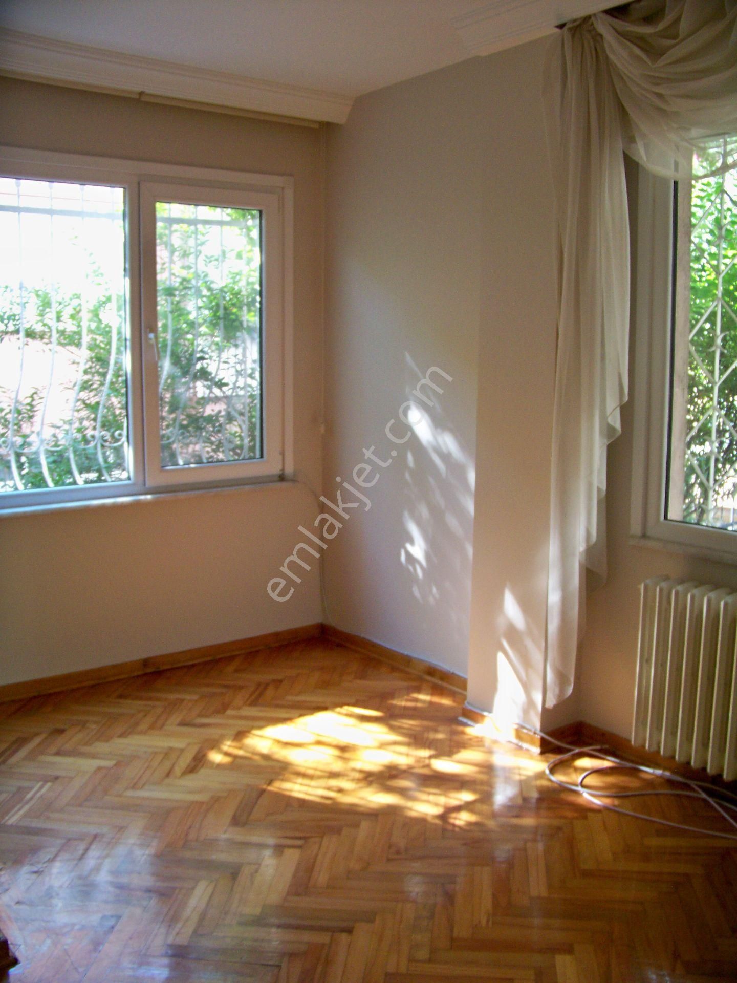 Mecidiyeköy Ortaklar'da 2+1 Komple Yenilenmiş 70 M2 Yüksek Giriş Ferah Daire - Görsel 4