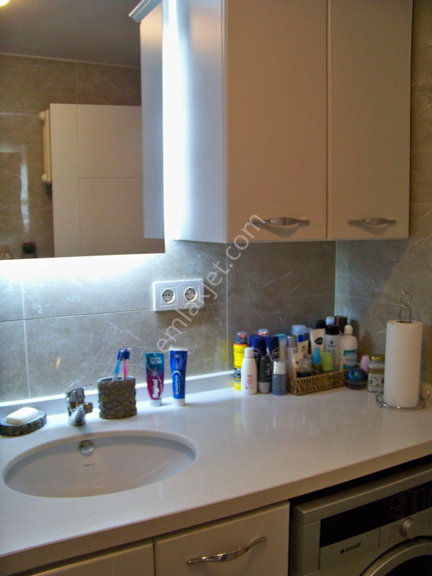 Mecidiyeköy Ortaklar'da 2+1 Komple Yenilenmiş 70 M2 Yüksek Giriş Ferah Daire - Görsel 29