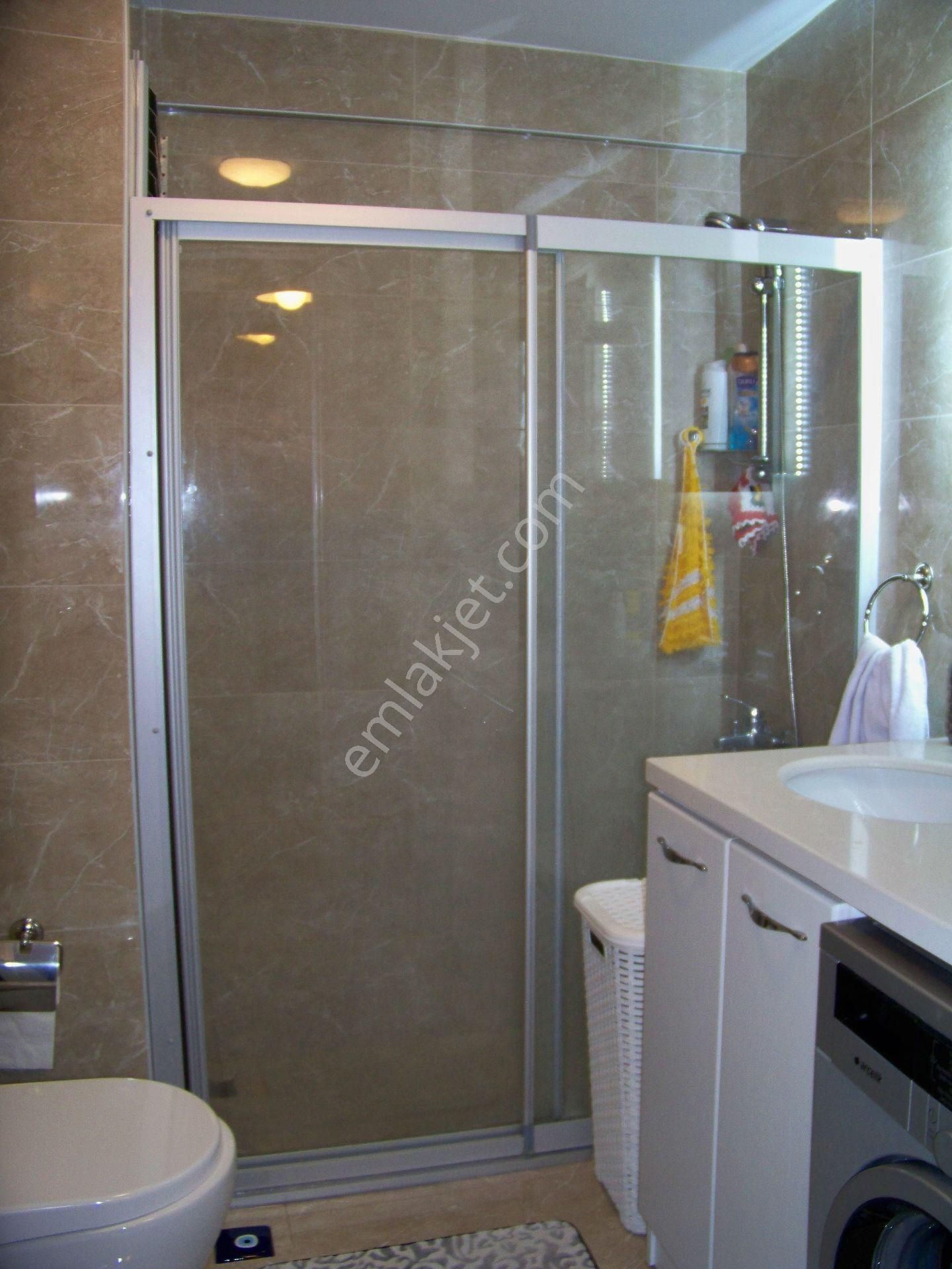 Mecidiyeköy Ortaklar'da 2+1 Komple Yenilenmiş 70 M2 Yüksek Giriş Ferah Daire - Görsel 27