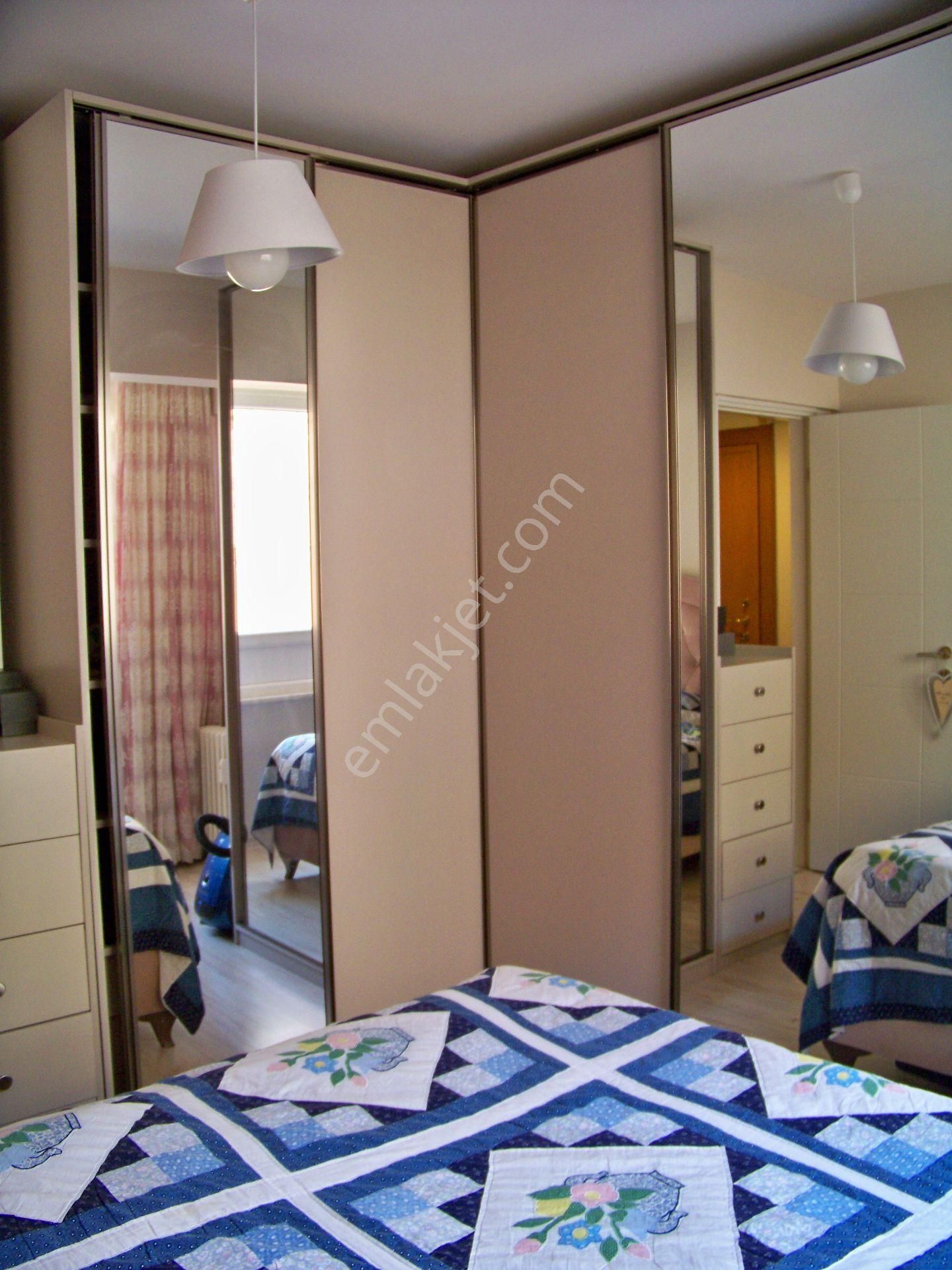 Mecidiyeköy Ortaklar'da 2+1 Komple Yenilenmiş 70 M2 Yüksek Giriş Ferah Daire - Görsel 17