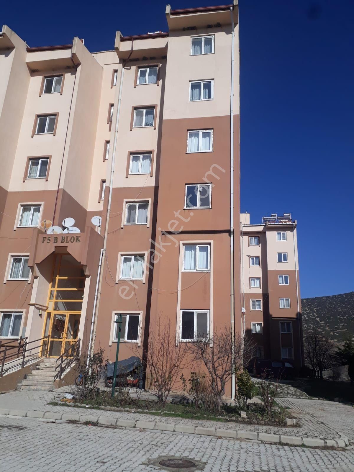 Atabey Çeşme Satılık Daire Sahibinden Acil Satılık 2+1 Eşyalı Daire