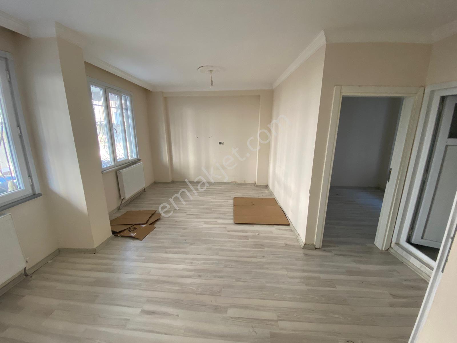 Arnavutköy Merkezde Hakanlar İnşaattan Satılık 60m 1+1 Giriş Kat - Görsel 3
