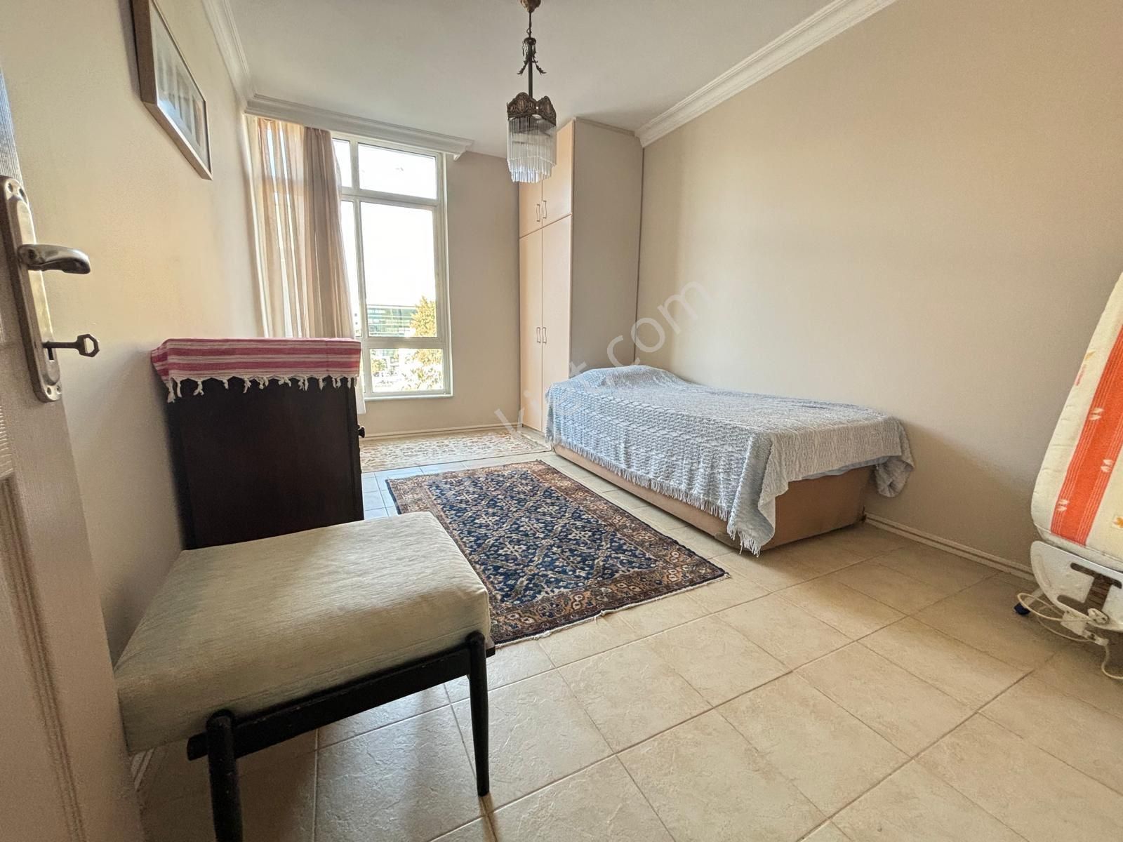 Alsancak Fuar Cepheli Önü Açık Ferah 4 Oda 1 Salon 150 M2 Kiralık Mobilyalı Daire Cepheli - Görsel 3