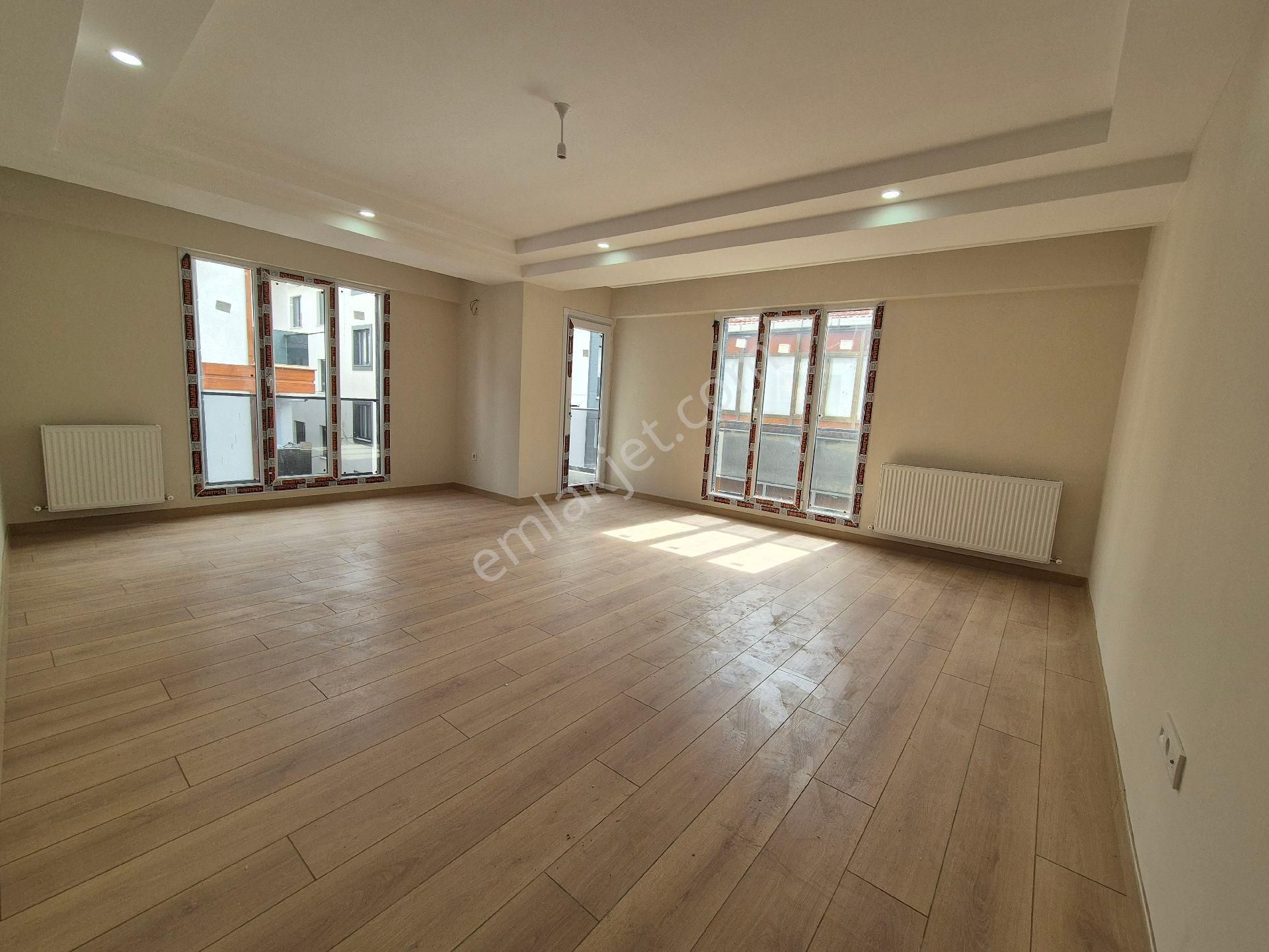 Bahçelievler Şirinevler Satılık Daire Bahçelievler'de satılık 3+1 3 kat 120 m2daire