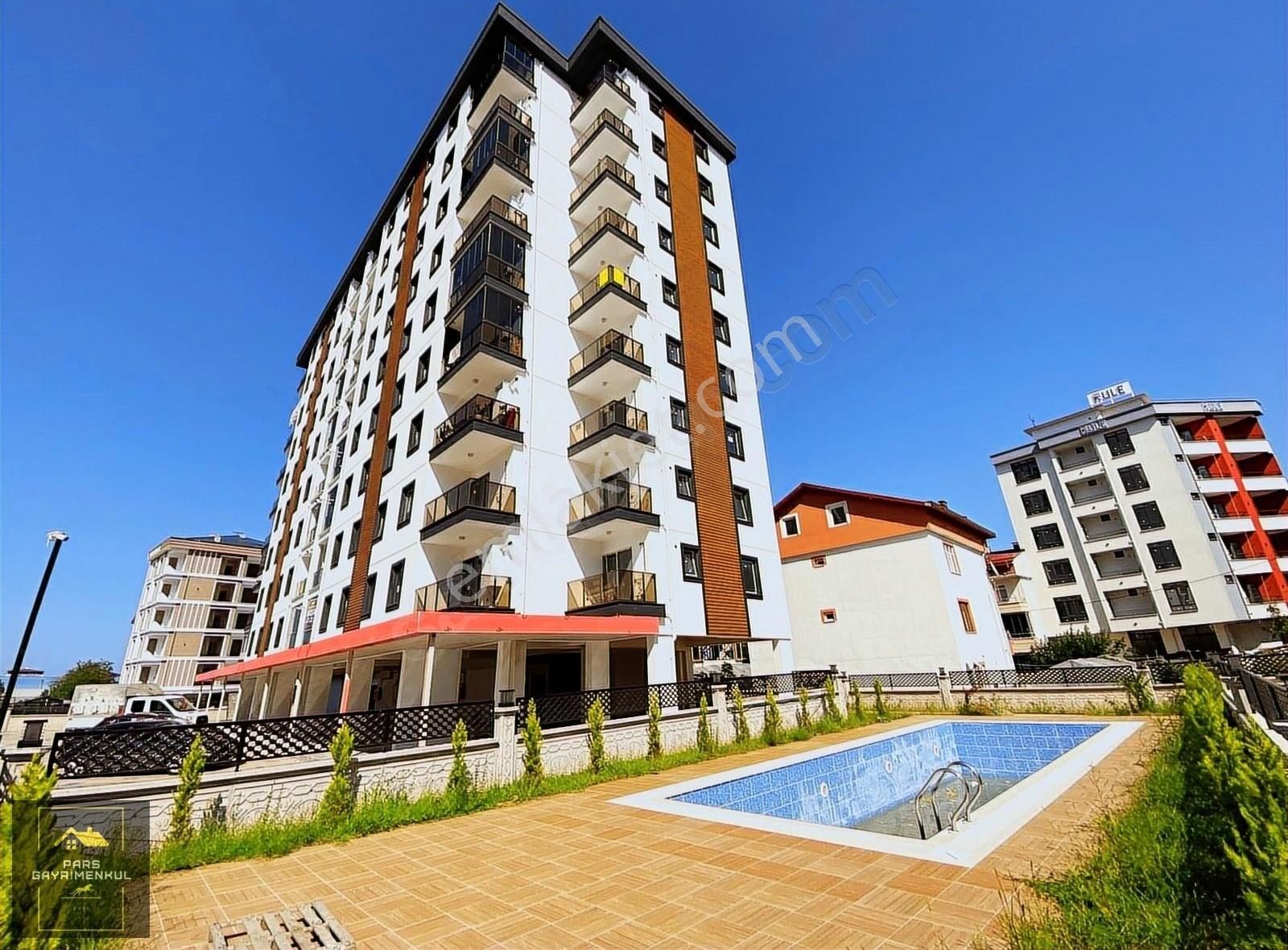 Altınordu Cumhuriyet Kiralık Daire Pars Gayrimenkul-cumhuriyet Mh-modern Park-full Eşyalı- Havuzlu