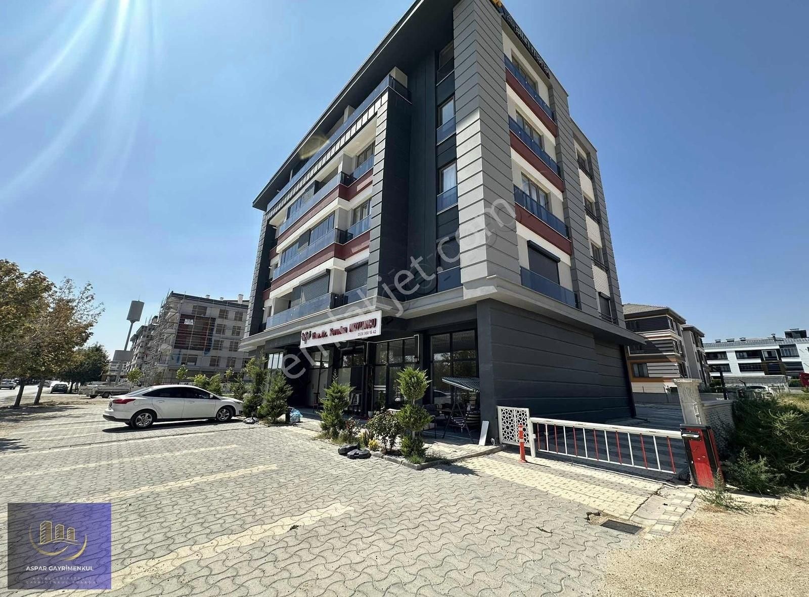 Selçuklu Yazır Satılık Daire BEYHEKİM CADDESİNDE SATILIK 3 CEPHELİ GENİŞ LÜKS 4+1 SIFIR DAİRE