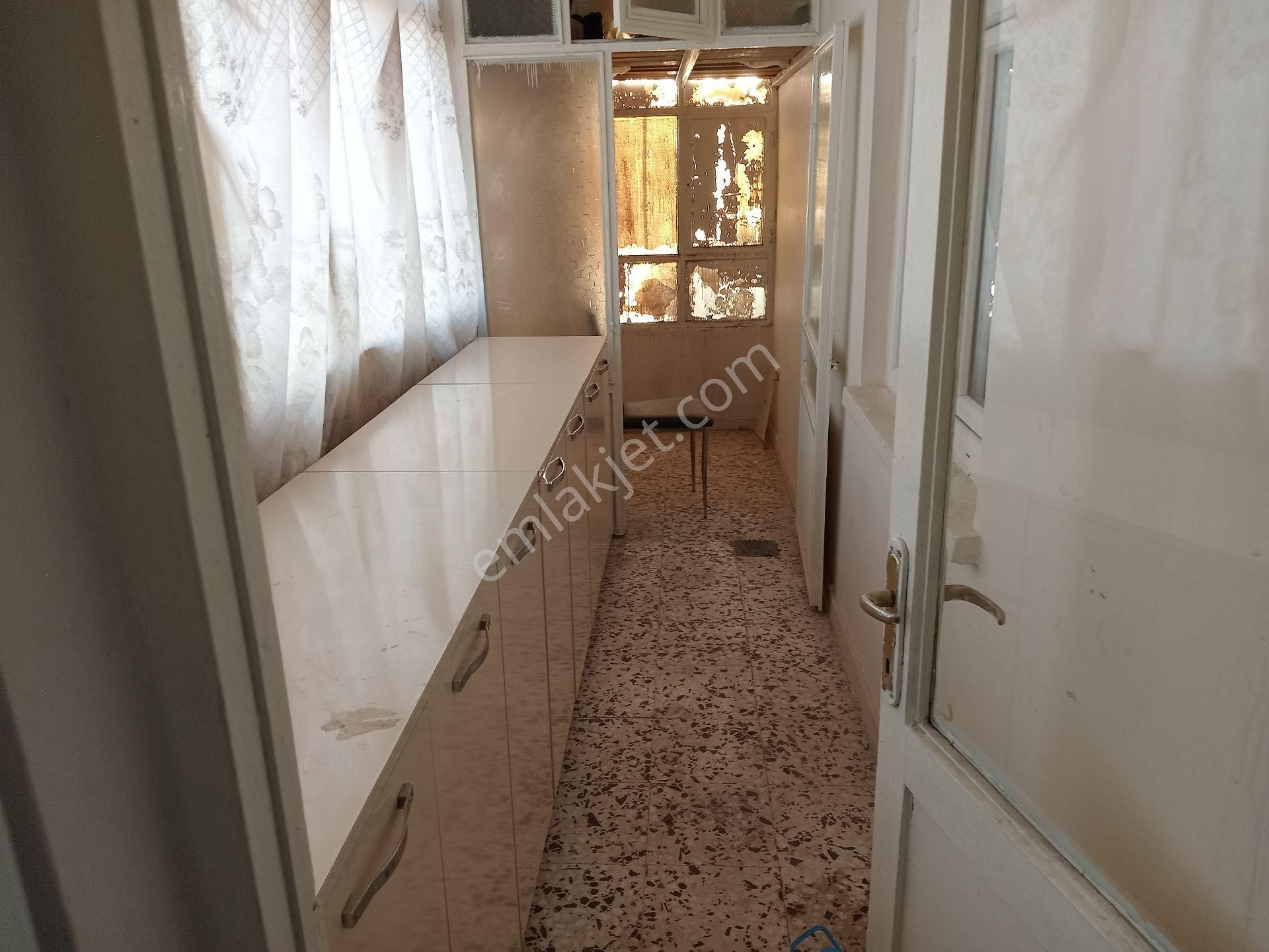 Haliliye Cengiz Topel Kiralık Daire Cengiz Topel Mahallesi Besleyici Apartmanı 6 Kat Full Eşyalı 15.000