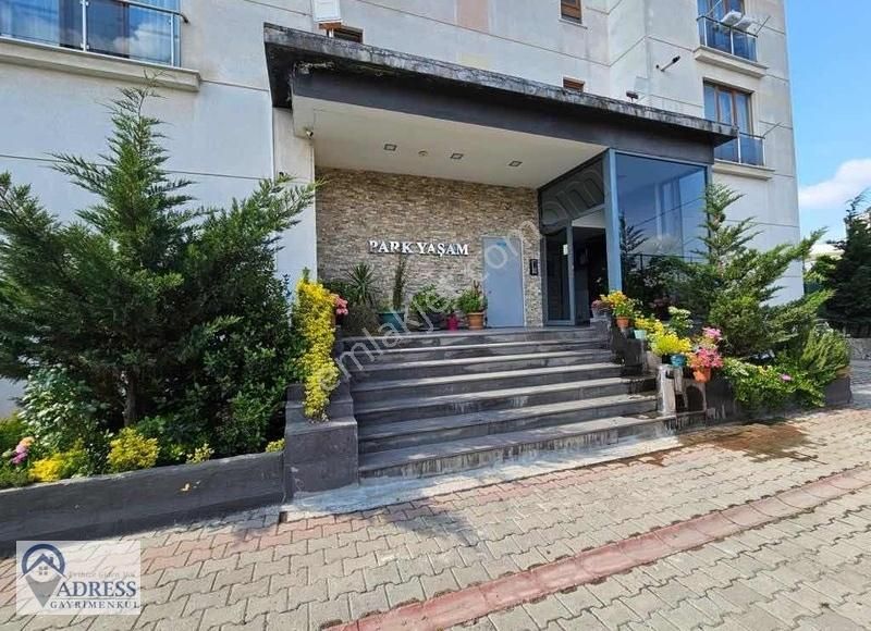 Ümraniye Esenkent Satılık Daire BARAJYOLU CADDESİ ÜZERİNDE ARAKAT SATILIK 1+1 DAİRE