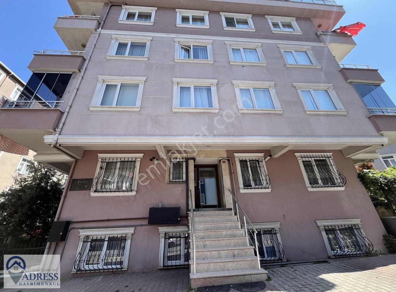 Ümraniye Çakmak Satılık Daire adress gayrimenkul den yatırımlık 2+1 daire fırsatı