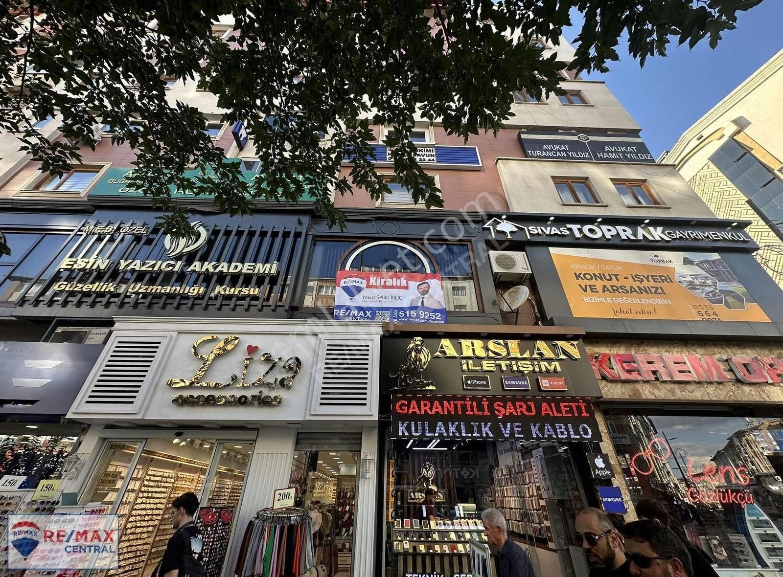 Sivas Merkez Örtülüpınar Kiralık Ofis REMAX CENTRAL'DAN İSTASYON CADDESİNE CEPHELİ YAPILI İŞYERİ