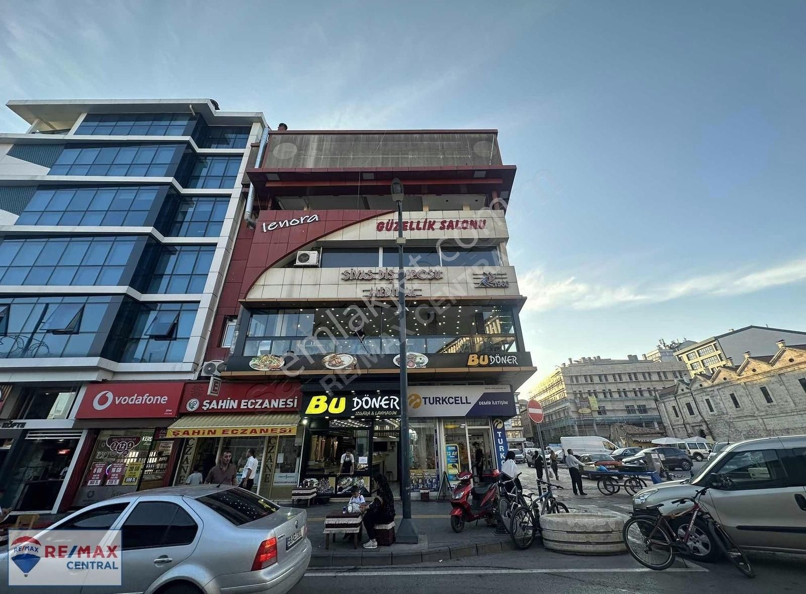 Sivas Merkez Eskikale Kiralık Dükkan & Mağaza REMAX CENTRAL'DAN ATATÜRK CADDESİNE CEPHELİ PRESTİJLİ LOKASYON