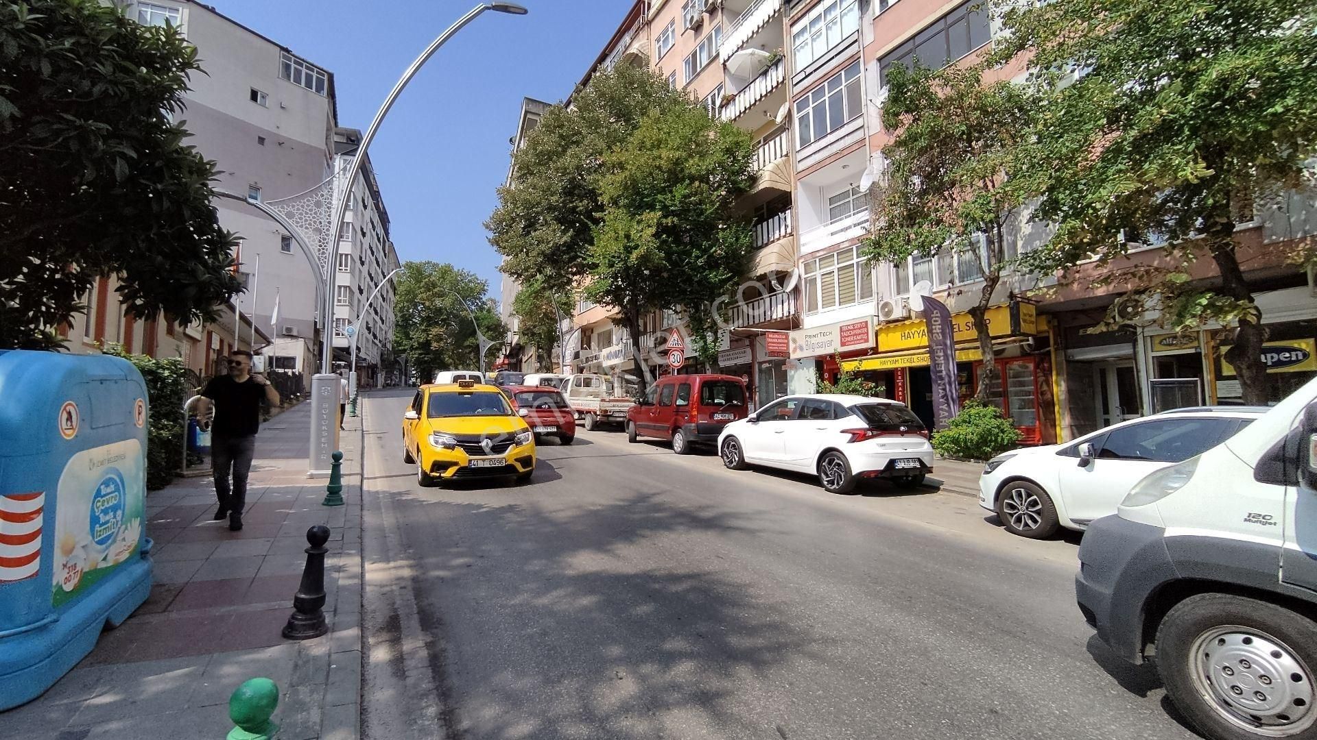 İzmit Tepecik Satılık Dükkan & Mağaza ALTIN EMLAK'tan İNÖNÜ CADDESİNE CEPHE MERKEZİ SATILIK DÜKKAN