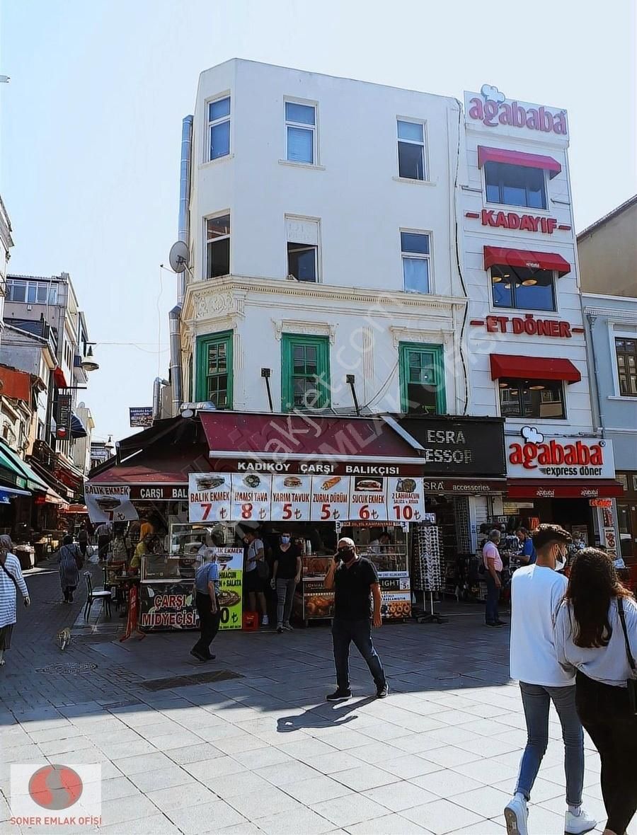 Kadıköy Osmanağa Satılık Bina KADIKÖY MEYDAN DA ÜÇ KATLI KÖŞE BİNA