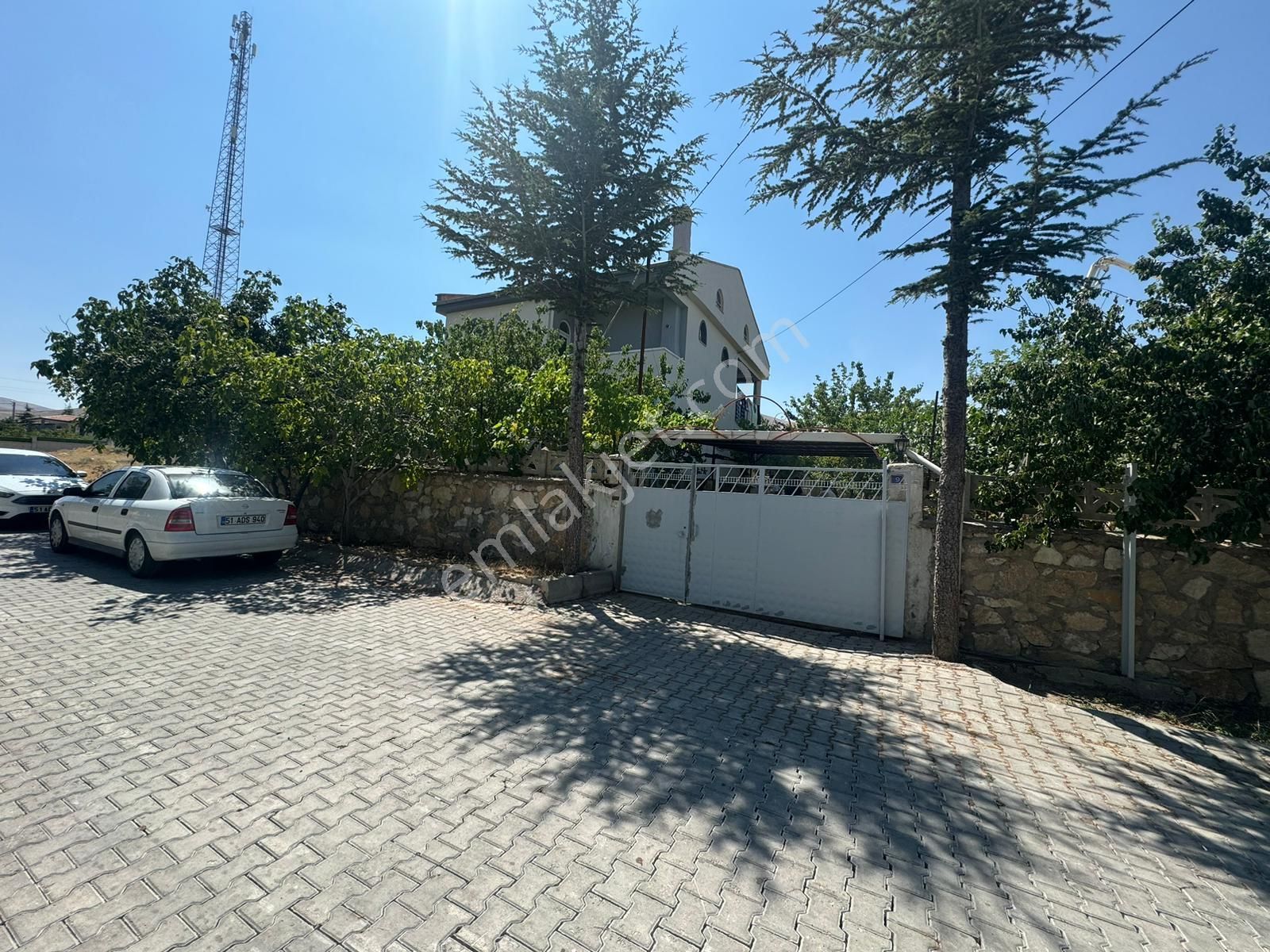 Niğde Merkez Gümüşler Bld. (Yeni Gümüş) Satılık Villa  yenigümüşte maseafsız kat kaloriferli