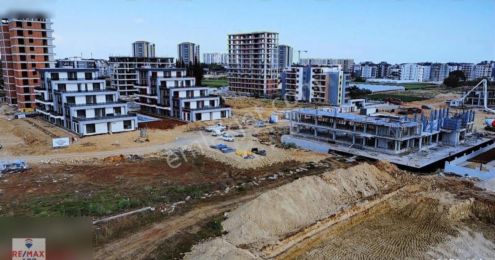 Aksu Altıntaş Satılık Ticari İmarlı Antalya Altıntaş 'ta Konut + Ticari İmarlı Satılık Köşe Parsel