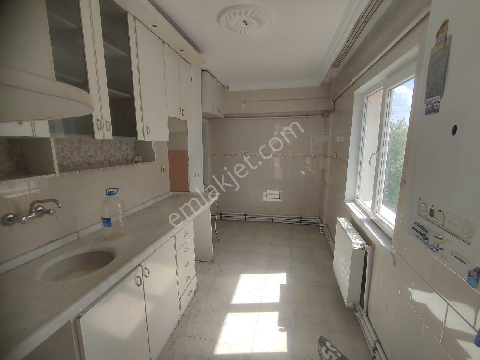 Sincan Selçuklu Satılık Daire  SELÇUKLU MAHALLESİ 3+1 SALON BAIMSIZ SATILIK DAİRE