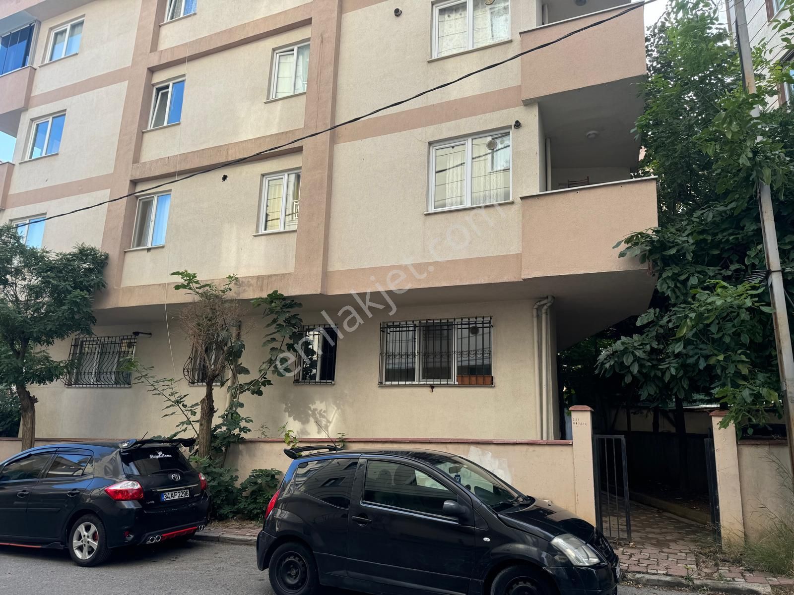 Çekmeköy Aydınlar Satılık Daire  DNC GAYRİMENKULDEN SATILIK DAİRE 2+1 YÜKSEK GİRİŞ DAİRE