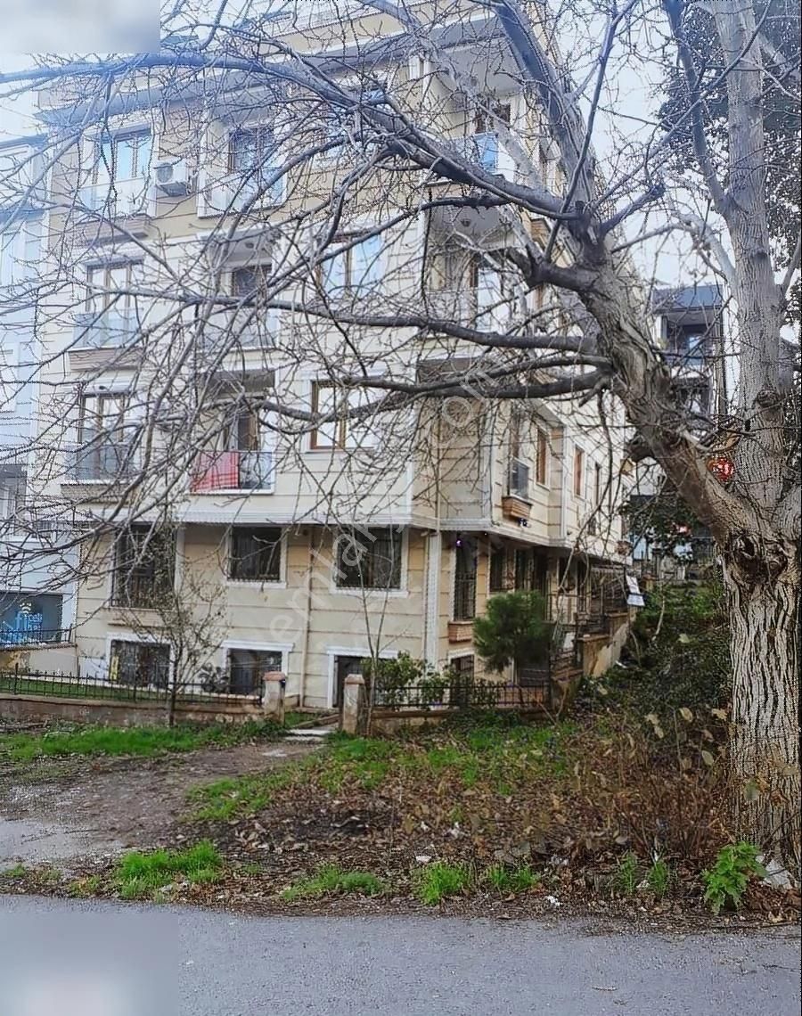 Ataşehir Esatpaşa Satılık Daire ATAŞEHİR ESATPAŞADA CADDE ÜSTÜ İSKANLI SATILIK 2+1 DAİRE