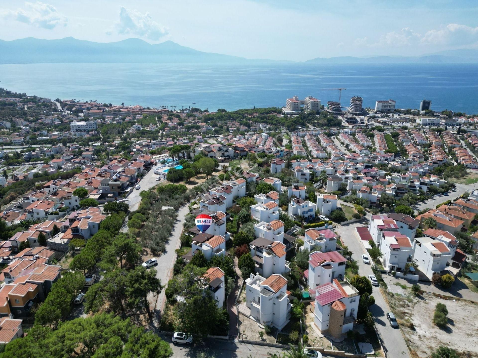 Kuşadası Değirmendere Satılık Yazlık  KUŞADASI AKGÜVERCİN 2 SİTESİNDE SATILIK TEK MÜSTAKİL YAZLIK