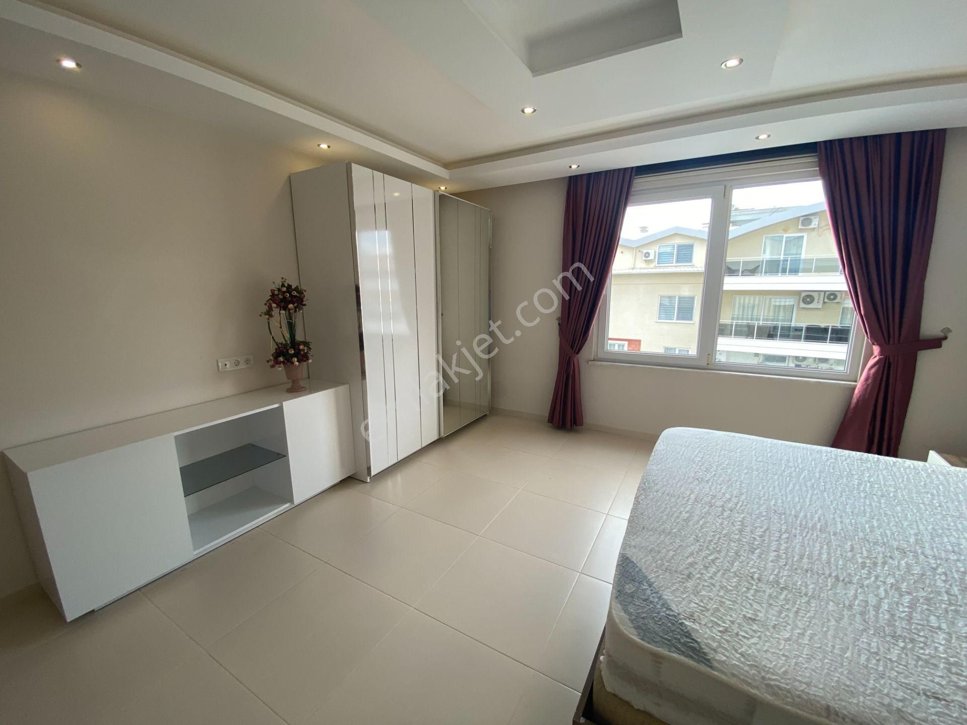 Alanya Tosmur'da Site İçi Eşyalı Satılık 4+1 Dubleks Daire - Görsel 9