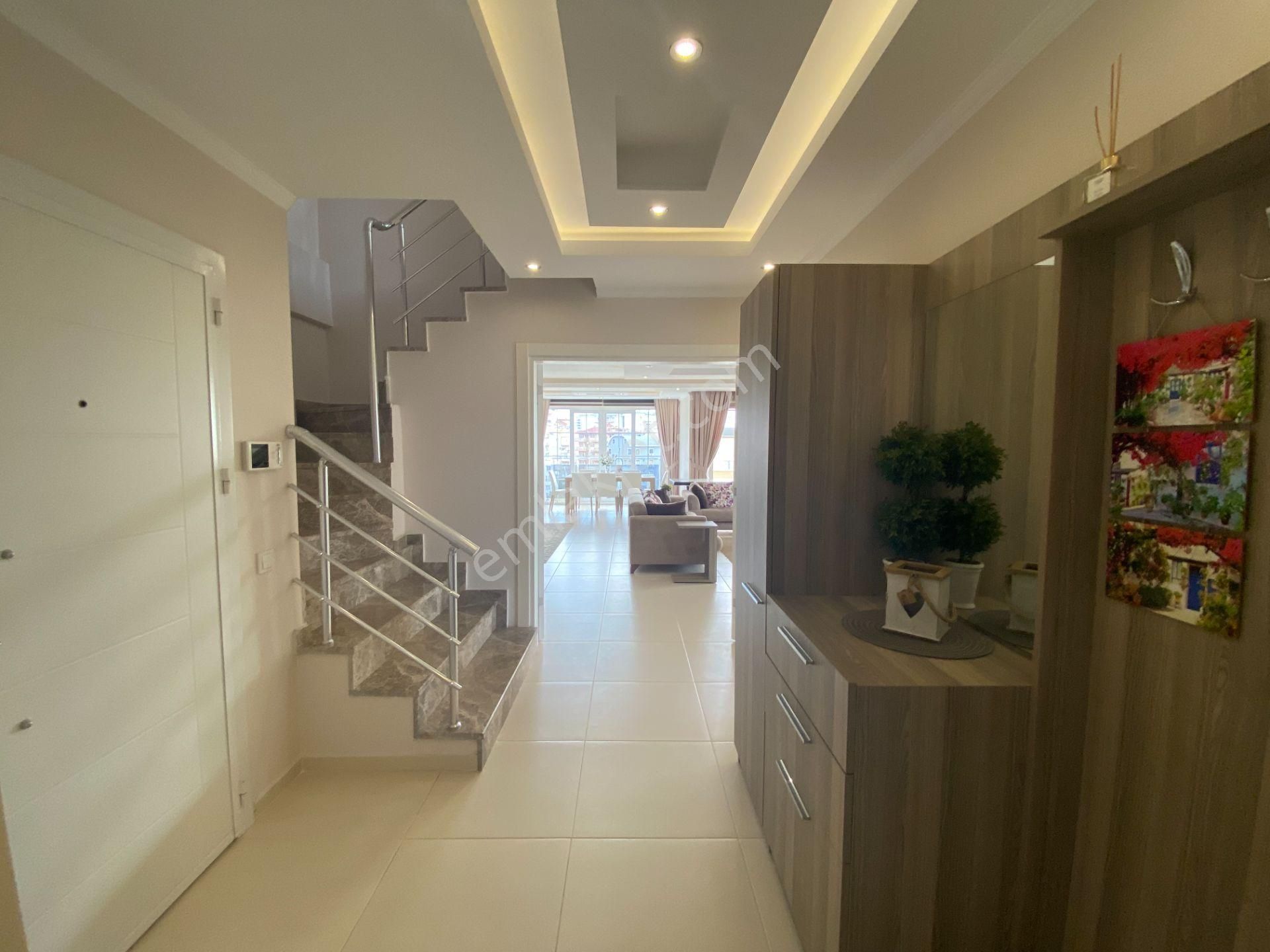 Alanya Tosmur'da Site İçi Eşyalı Satılık 4+1 Dubleks Daire - Görsel 10