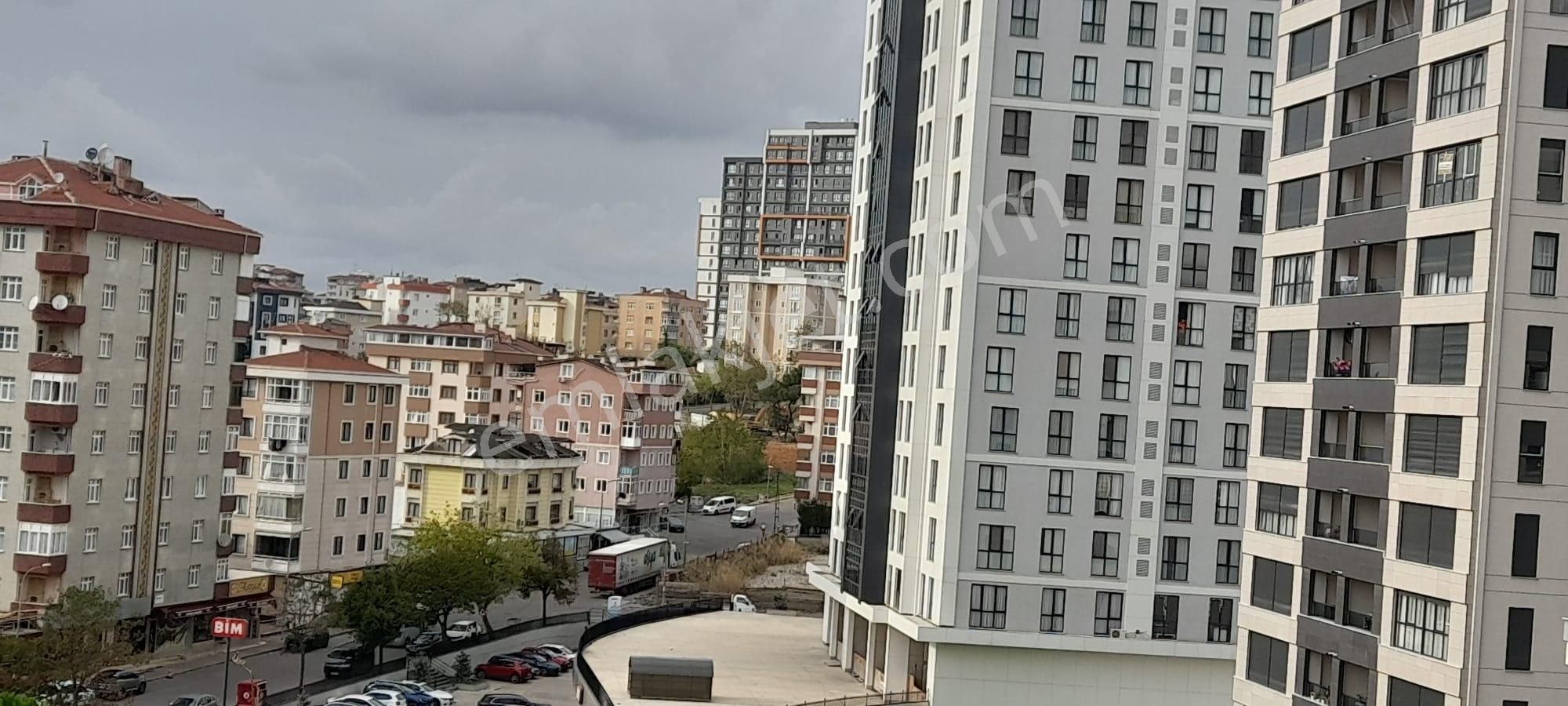 Kartal Yakacık Yeni Kiralık Daire NESRİN EMLAK'TAN  3+1 ara kat  nezih ve güvenlikli  sitede  kiralık 22.000 